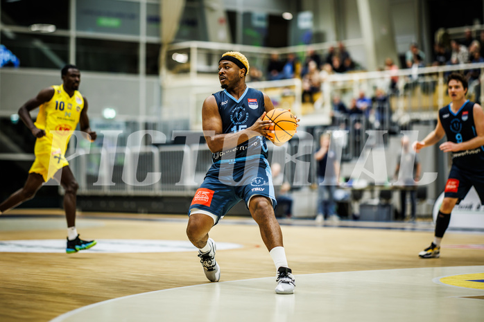 Basketball, Win2Day Superliga 2023/24, Grunddurchgang 6.Runde, SKN St. Pölten, Vienna Timberwolves, William Emiohe (15)