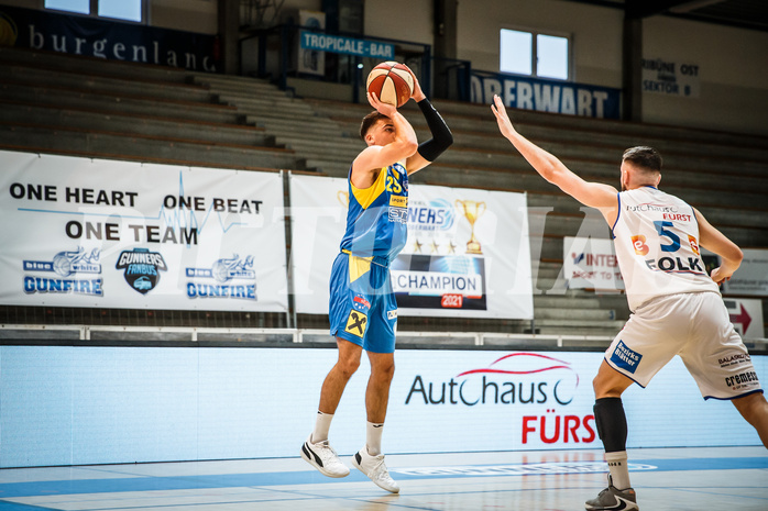 Basketball, bet-at-home Basketball Superliga 2020/21, Viertelfinale Spiel 1, Oberwart Gunners, SKN St. Pölten, Kostas Oikonomopouluos (25)