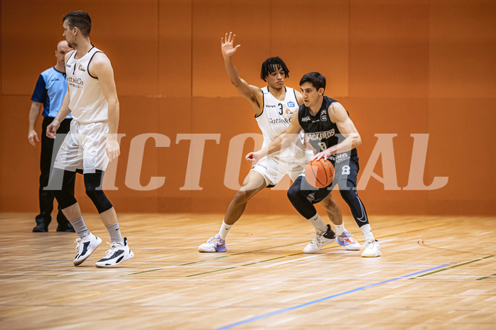 Basketball, Basketball Zweite Liga 2022/23, Grunddurchgang 19.Runde, Basket Flames, Güssing Blackbirds, Yann Grandperret (3), Bernhard Koch (8)