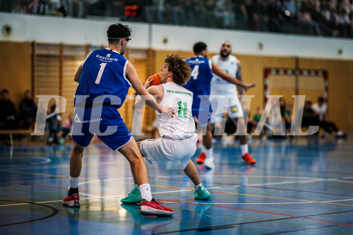 Basketball, Basketball Zweite Liga 2024/25, Viertelfinale Spiel 2, UDW Alligators, Kufstein Towers, Aleksander Mlodianovski (1), Simon Marek (11) Basketball, Basketball Zweite Liga 2024/25, Viertelfinale Spiel 2, UDW Alligators, Kufstein Towers, Aleksander Mlodianovski (1), Simon Marek (11)