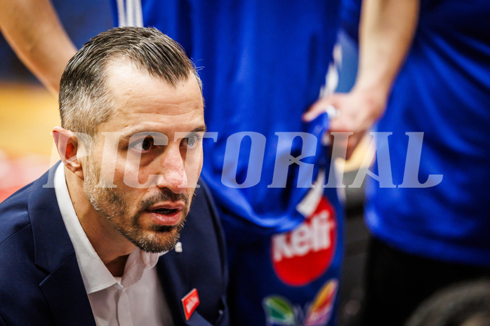 Basketball, Basketball Austria Cup 2024/25, Viertelfinale, Traiskirchen Lions, Oberwart Gunners, Matthew Otten (Head Coach)