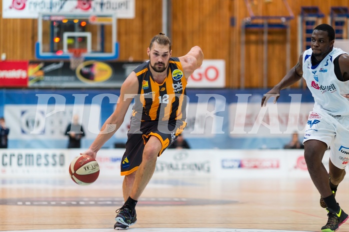 Basketball, ABL 2016/17, Grunddurchgang 2.Runde, Oberwart Gunners, Klosterneuburg Dukes, Christoph Greimeister (12), Cedric Kuakumensah (5)