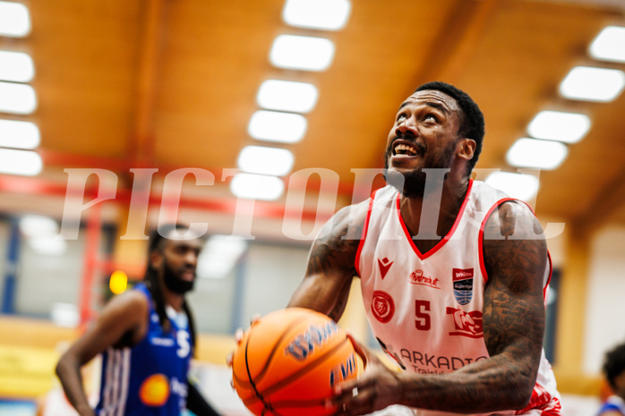 Basketball, win2day Basketball Superliga 2024/25, Grunddurchgang 6.Runde, Traiskirchen Lions, Oberwart Gunners, Delvon Johnson (5)
