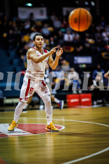 Basketball, Win2Day Superliga 2023/24, Grunddurchgang 8.Runde, BC Vienna, Vienna Timberwolves, Mustafa Hassan Zadeh (1)
