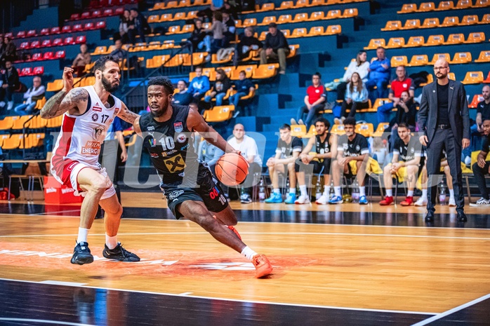 Basketball, Win2Day Superliga 2022/23, 1. Platzierungsrunde, BC Vienna, Flyers Wels, Austen Awosika (10)