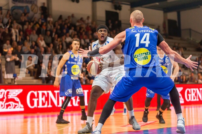 Basketball, CUP 2017 , 1/2 Finale, Oberwart Gunners, Gmunden Swans, Cedric Kuakumensah (5)