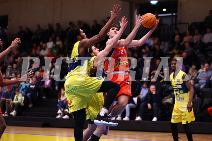 13.01.2024, Graz, Raiffeisen Sportpark Graz, Basketball Superliga 2023/24, Grunddurchgang, Runde 18, UBSC Raiffeisen Graz - Arkadia Traiskirchen Lions