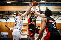 Basketball, bet-at-home Basketball Superliga 2021/22, Platzierungsrunde Spiel 10, Oberwart Gunners, BC GGMT Vienna, Ivan Siriscevic (17)