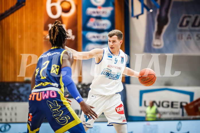Basketball, bet-at-home Basketball Superliga 2021/22, Platzierungsrunde Spiel 8, Oberwart Gunners, UBSC Graz, Edi Patekar (9)