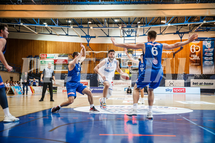 Basketball, bet-at-home Basketball Superliga 2020/21, Grunddurchgang, 11. Runde, Oberwart Gunners, Vienna D.C. Timberwolves, Ignas Fiodorovas (5)