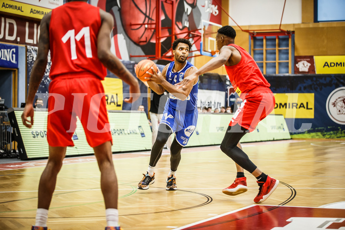 Basketball, bet-at-home Basketball Superliga 2021/22, Grunddurchgang 1.Runde, Traiskirchen Lions, Oberwart Gunners, Connor Cashaw (4)