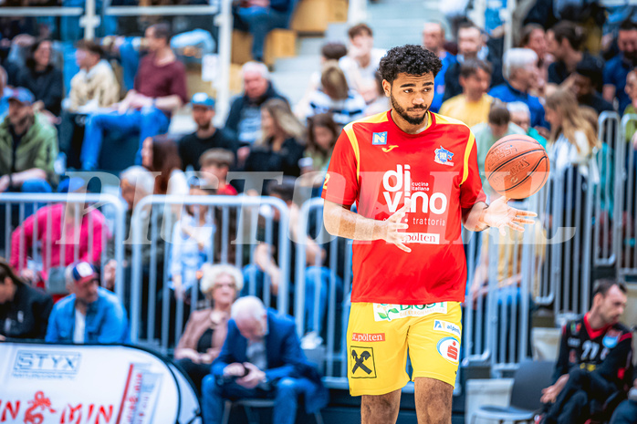 Basketball, Win2Day Superliga 2022/23, Viertelfinale Spiel 4, SKN St. Pölten Basketball, Raiffeisen Flyers Wels, Rashaan Guylain Mbemba (12)