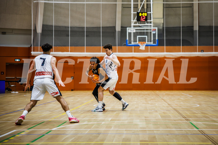 Basketball, Basketball Zweite Liga 2024/25, Grunddurchgang 11.Runde, Vienna Timberwolves, Mattersburg Rocks, Yann Grandperret (11), Philipp D'Angelo (9)