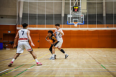 Basketball, Basketball Zweite Liga 2024/25, Grunddurchgang 11.Runde, Vienna Timberwolves, Mattersburg Rocks, Yann Grandperret (11), Philipp D'Angelo (9)
