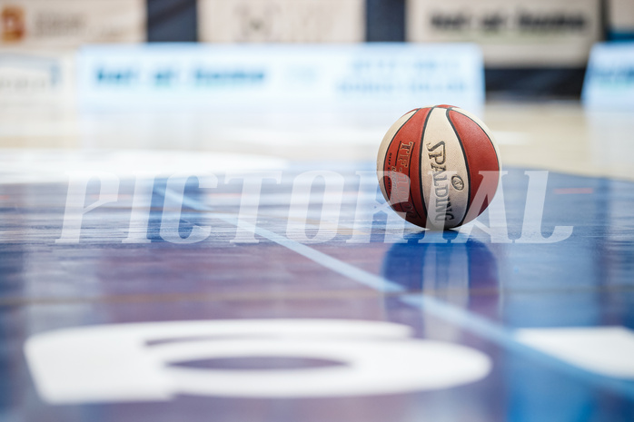 Basketball, bet-at-home Basketball Superliga 2020/21, Grunddurchgang 14. Runde, Oberwart Gunners, Gmunden Swans, Spielball