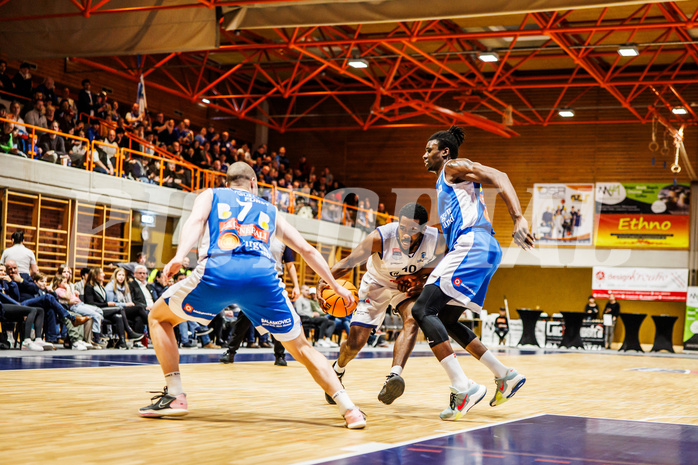 Basketball, win2day Basketball Superliga 2023/224, Grunddurchgang Runde 16, BBC Nord Dragonz, Oberwart Gunners, Austen Awosika (10)