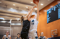 Basketball, Win2Day Basketball Damen Superliga 2022/23, Grunddurchgang 13.Runde, Vienna Timberwolves, Basket Flames, Zlatka Madankova (16), Melanie Fischer (14)