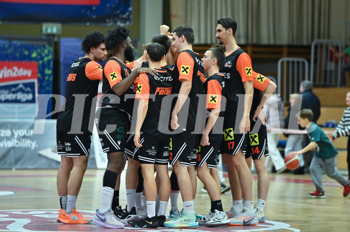 Basketball, Superliga 2024/25, Grunddurchgang 9.Runde, Flyers Wels vs. Fürstenfeld Panthers,
