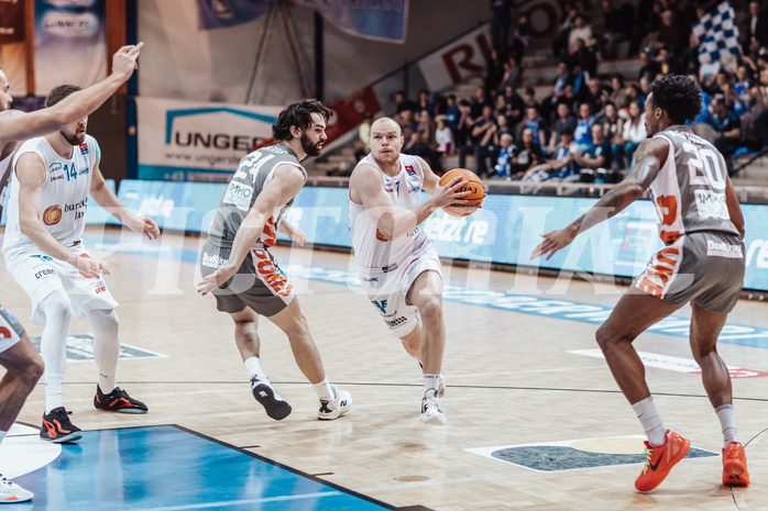 Basketball, Basketball Superliga 2023/24, Grunddurchgang 20.Runde, Oberwart Gunners, Klosterneuburg Dukes, Will Carius (24), Sebastian Kaeferle (7)