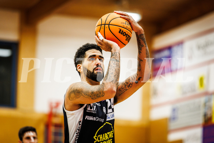 Basketball, win2day Basketball Superliga 2023/24, Grunddurchgang 17.Runde, Traiskirchen Lions, Gmunden Swans, Trey Alex Moses (24) Basketball, win2day Basketball Superliga 2023/24, Grunddurchgang 17.Runde, Traiskirchen Lions, Gmunden Swans, Trey Alex Moses (24)