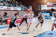 Basketball, Basketball Superliga 2023/24 , VF 2, Oberwart Gunners, Gmunden Swans, Jakob Lohr (12), Sebastian Kaeferle (7), Vuk Zivanovic (4)