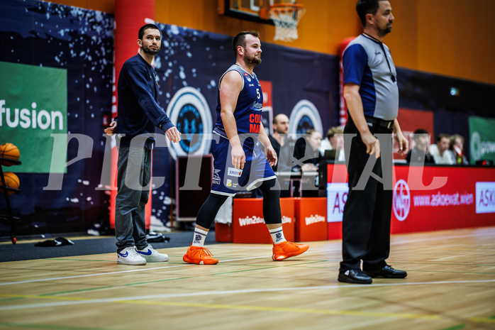 Basketball, Win2Day Superliga 2023/24, Grunddurchgang 7.Runde, Vienna Timberwolves, BBC Nord Dragonz, Felix Jambor (Head Coach), Sebastian Kunc (5)