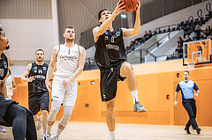 Basketball, Basketball Zweite Liga 2022/23, Grunddurchgang 16.Runde, Basket Flames, Wörthersee Piraten, Felix Leindecker (5)