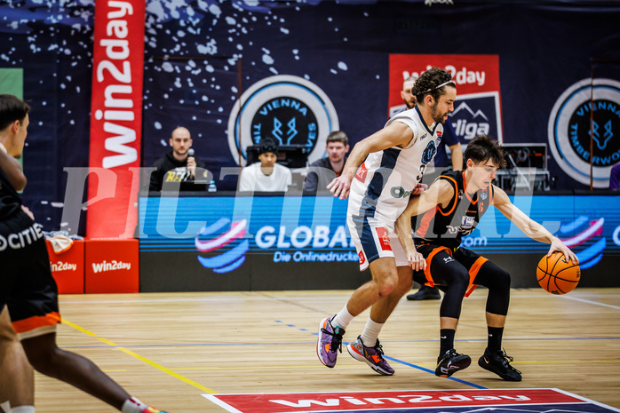 Basketball, Win2Day Superliga 2023/24, Grunddurchgang 19.Runde, Vienna Timberwolves, Fürstenfeld Panthers, Oscar Schmit (36), Felix Leindecker (6)