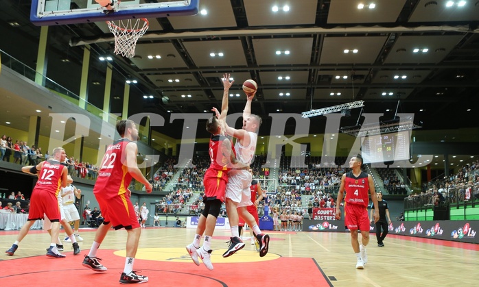 Basketball 