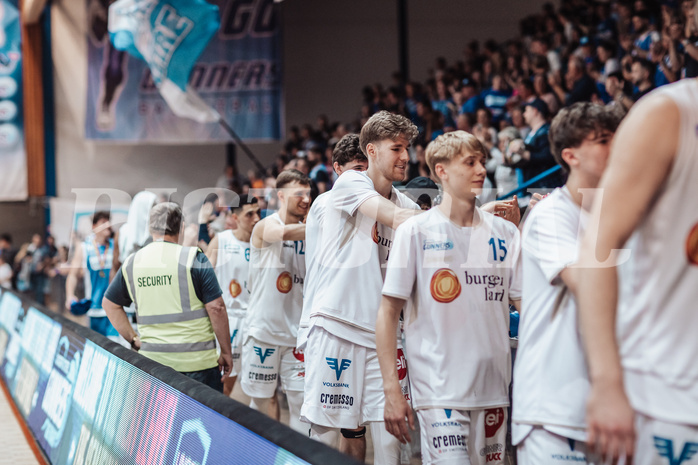 Basketball, Basketball Superliga 2023/24 , VF 4, Oberwart Gunners, Gmunden Swans, Gunners Jubel