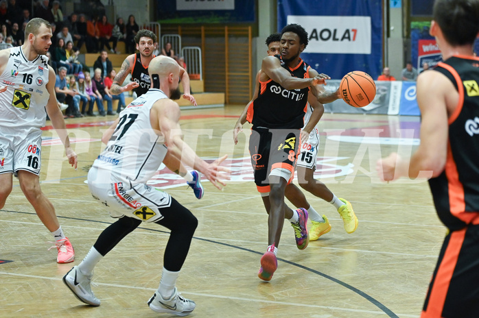 Basketball, Superliga 2023/24, Grunddurchgang 15. Runde, Flyers Wels vs. Fürstenfeld Panthers,