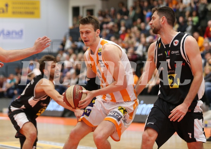 Basketball ABL 2017/18, Playoff VF Spiel 1 BK Dukes vs. Flyers Wels
 Basketball ABL 2017/18, Playoff VF Spiel 1 BK Dukes vs. Flyers Wels