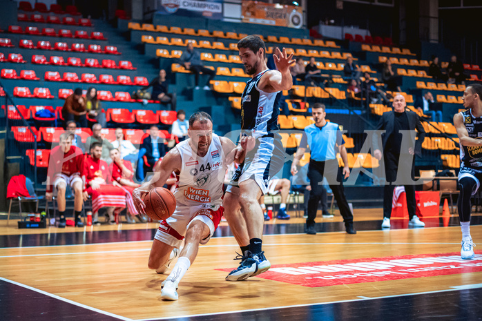 Basketball, Win2Day Superliga 2022/23, 4. Platzierungsrunde, BC Vienna, Gmunden Swans, Enis Murati (44) Basketball, Win2Day Superliga 2022/23, 4. Platzierungsrunde, BC Vienna, Gmunden Swans, Enis Murati (44)