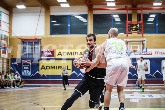 Basketball, Basketball Zweite Liga, Grunddurchgang 7.Runde, Basket Flames, Mistelbach Mustangs, Michal Jedovnicky (17)