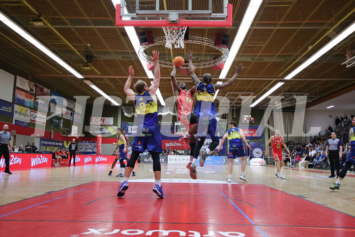 Basketball, Superliga 2024/25, Grunddurchgang 14.Runde, Flyers Wels vs. UBSC Graz,