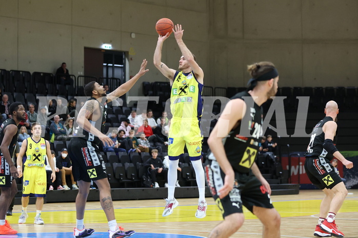 01.11.2022, Graz, Raiffeisen Sportpark Graz, Basketball Austria Cup 2022/23, UBSC Raiffeisen Graz vs. Flyers Wels