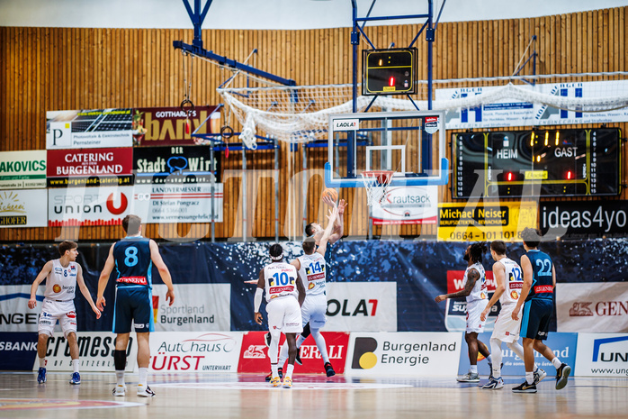 Basketball, Win2Day Superliga 2023/24, Grunddurchgang 12.Runde, Oberwart Gunners, Vienna Timberwolves, Ziga Fifolt (13)