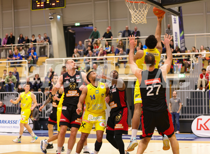 Basketball Superliga 2022/23, 5. Plazierungsrunde SKN St.Pölten vs. BC Vienna


