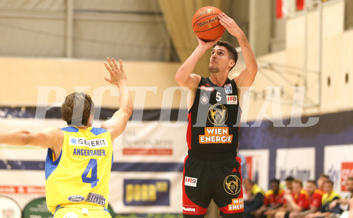 Basketball Superliga 20121/22, Grundducrhgang 2.Runde SKN St.Pölten vs. BC Vienna


