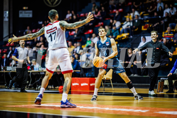 Basketball, Win2Day Superliga 2023/24, Grunddurchgang 8.Runde, BC Vienna, Vienna Timberwolves, Ivan Siriscevic (17), Elias Wlasak (8)