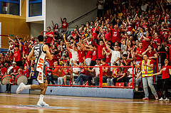 Basketball, win2day Basketball Superliga 2024/25, Playoff Viertelfinale 2. Spiel, Traiskirchen Lions, Klosterneuburg Dukes, Lions Fans