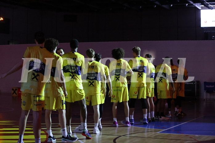 09.03.2025, Graz, Raiffeisen Sportpark Graz, Basketball Superliga 2024/25, 3. Platzierungsrunde, UBSC Graz - Flyers Wels 09.03.2025, Graz, Raiffeisen Sportpark Graz, Basketball Superliga 2024/25, 3. Platzierungsrunde, UBSC Graz - Flyers Wels