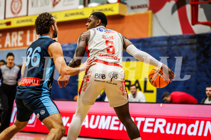 Basketball, win2day Basketball Superliga 2023/24, Grunddurchgang 20.Runde, Traiskirchen Lions, Vienna DC Timberwolves, Davon Clare (5) Basketball, win2day Basketball Superliga 2023/24, Grunddurchgang 20.Runde, Traiskirchen Lions, Vienna DC Timberwolves, Davon Clare (5)