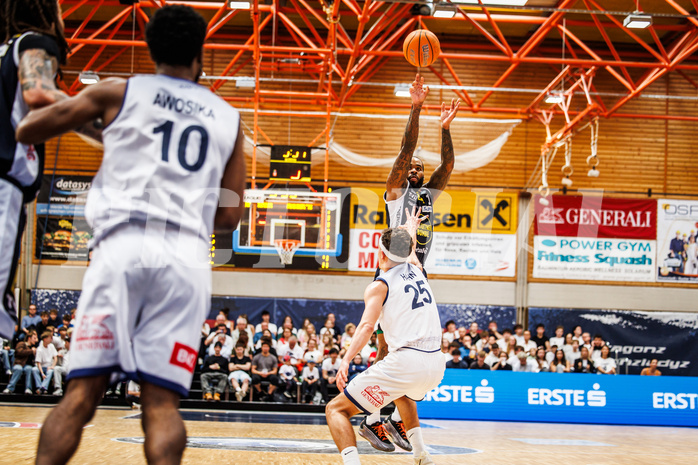 Basketball, win2day Basketball Superliga 2024/25, Playoffs Halbfinale 4. Spiel
, BBC Nord Dragonz, Gmunden Swans, Devon Cooper (1)