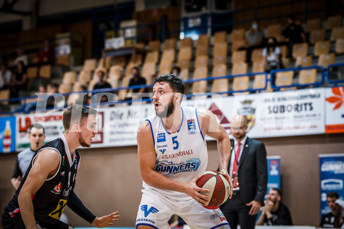 Basketball, bet-at-home Basketball Superliga 2020/21, Grunddurchgang, 4. Runde, Oberwart Gunners, Raiffeisen Flyers Wels, Ignas Fiodorovas (5)