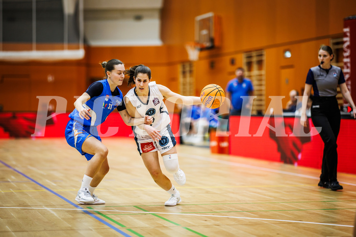 Basketball, Win2Day Basketball Damen Superliga 2024/25, Supercup 5. Runde, Vienna Timberwolves, DBB Wels, Valerie Voithofer (31), Aleksandra Novakovic (8)