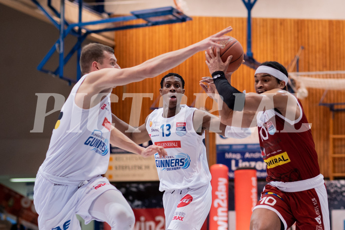 Basketball, Basketball Superliga 2022/23, Grunddurchgang Runde 20 , Oberwart Gunners, Flyers Wels, Edi Patekar (9), Shaquille Walters (13), Evan Taylor (10)