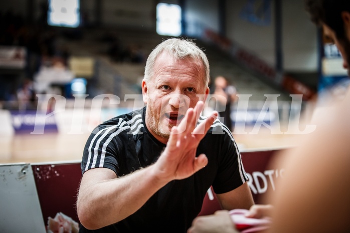 Basketball, ABL 2018/19, Playoff VF Spiel 2, Oberwart Gunners, BC Vienna, Luigi Gresta (Head Coach)