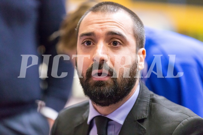 Basketball, ABL 2017/18, Grunddurchgang 14.Runde, Traiskirchen Lions, Oberwart Gunners, Lluis Pino Vera (Coach)