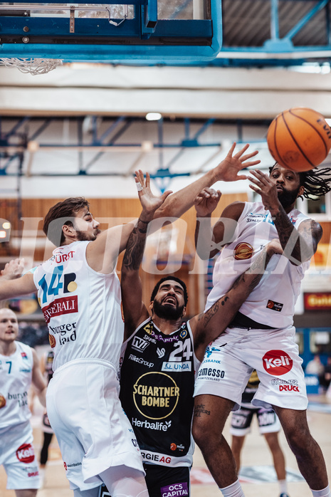 Basketball, Basketball Superliga 2023/24, Grunddurchgang 19.Runde, Oberwart Gunners, Gmunden Swans, Daniel Koeppel (14), Trey Moses (24), Kris Monroe (13)